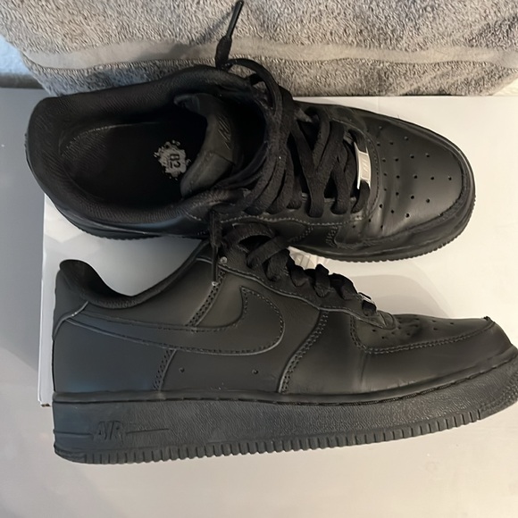 Air Force 1  “07” men’s 7 black - Picture 5 of 8